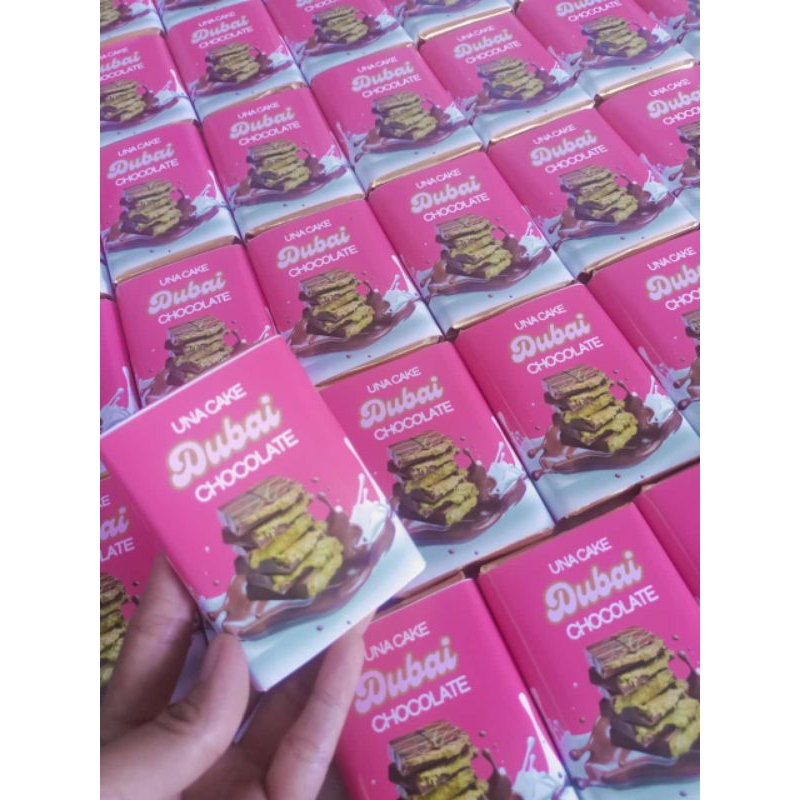 

Dubai Chocolate Pistachio Kunafa ukuran 8,5 x 7 x 0,5 cm