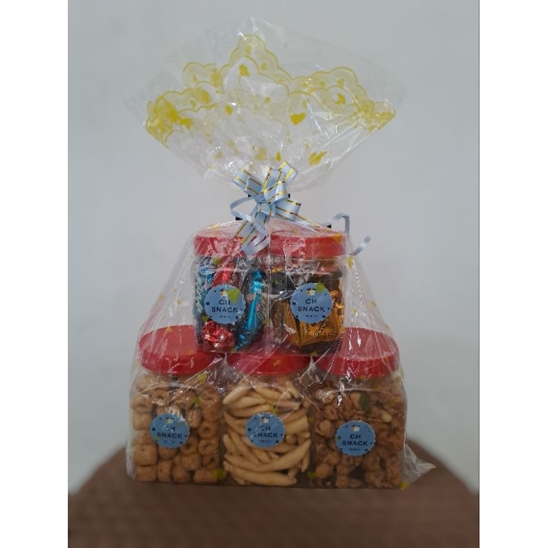 

Parcel Hamper Hari Raya Imlek / Lebaran / Tahun Baru Aneka Snack dan Permen