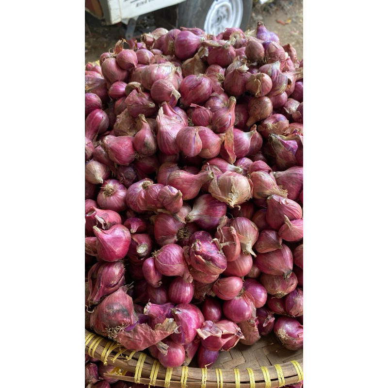 

Bawang merah jawa 1kg ukuran sedang besar