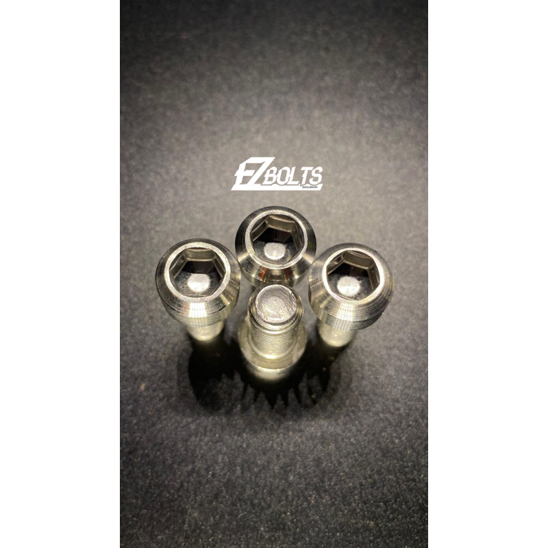 BAUT M10 X 2,5 ( DRAT KASAR )