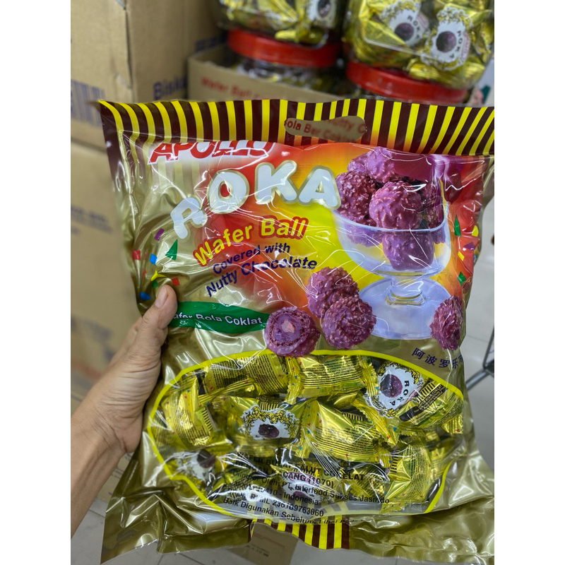 

READY SIAP KIRIM Roka wafer ball with nutty chocolate isi 50