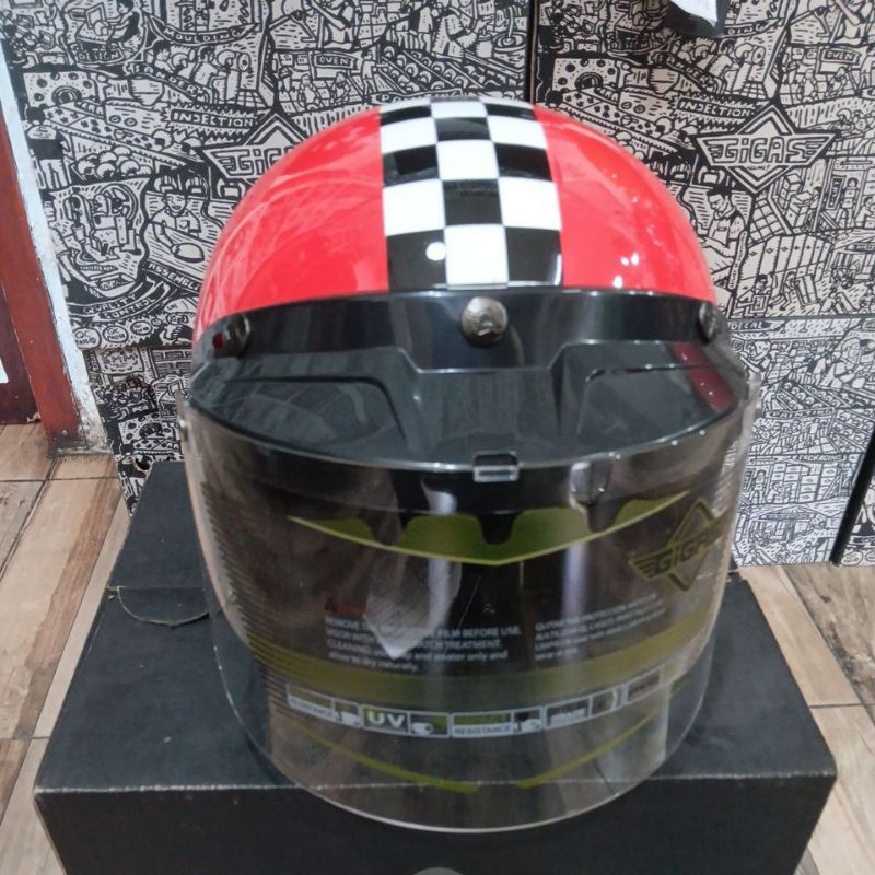 HELM GIGAS RETRO CLASIC