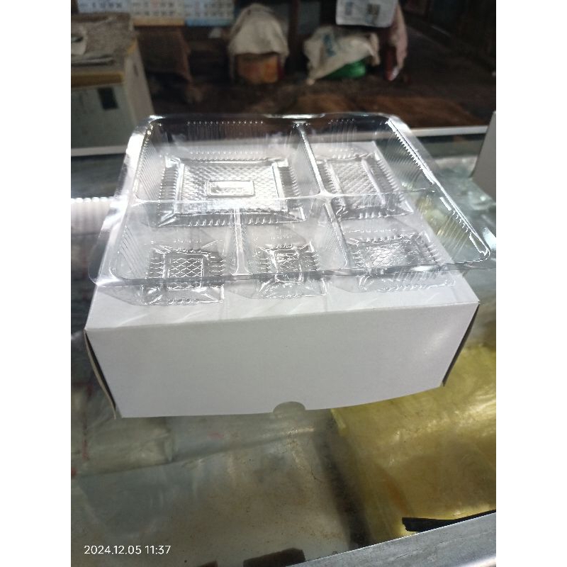 

Dus putih polos tutup penuh 350gr