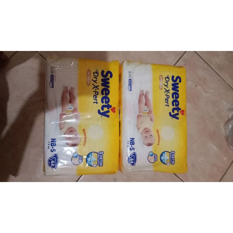 Pampers sweety NB-S44 tipe perekat