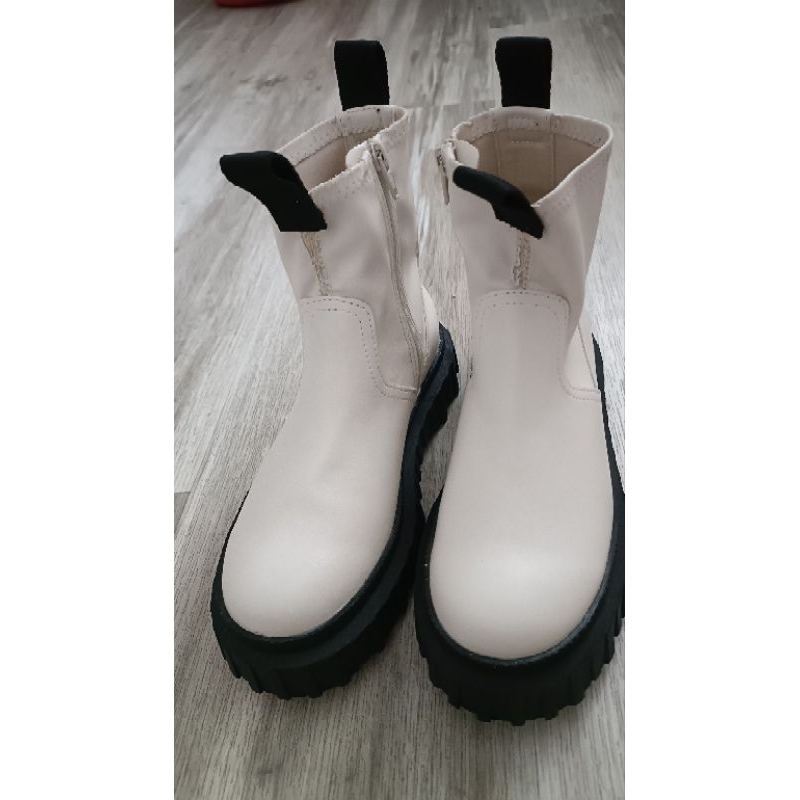 preloved sepatu boots shoes Zara size 32