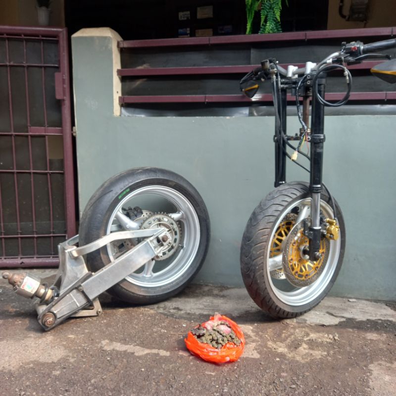 limbah moge full set depan belakang. velg shock swing arm