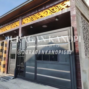 Pagar rumah plat besi minimalis terpasang