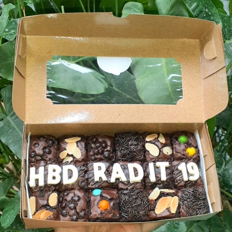 

fudgy brownies 20x10cm