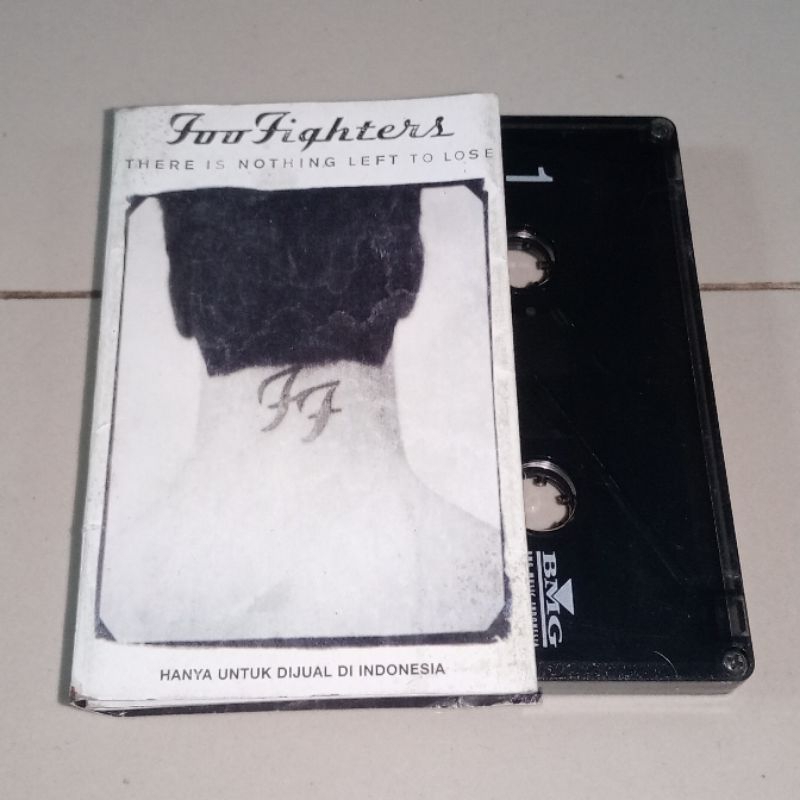 Kaset Foo Fighters - There is Nothing Left to Lose