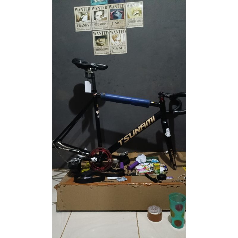 frameset fixie tsunami snm100