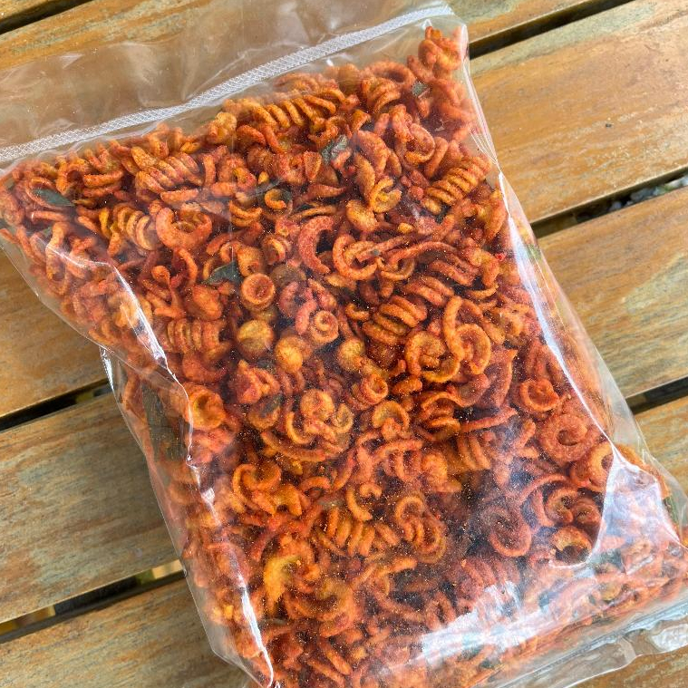 

Lezatoz_Genz Makaroni Spiral Ulir / Makaroni Pedas Rempah 250Gr