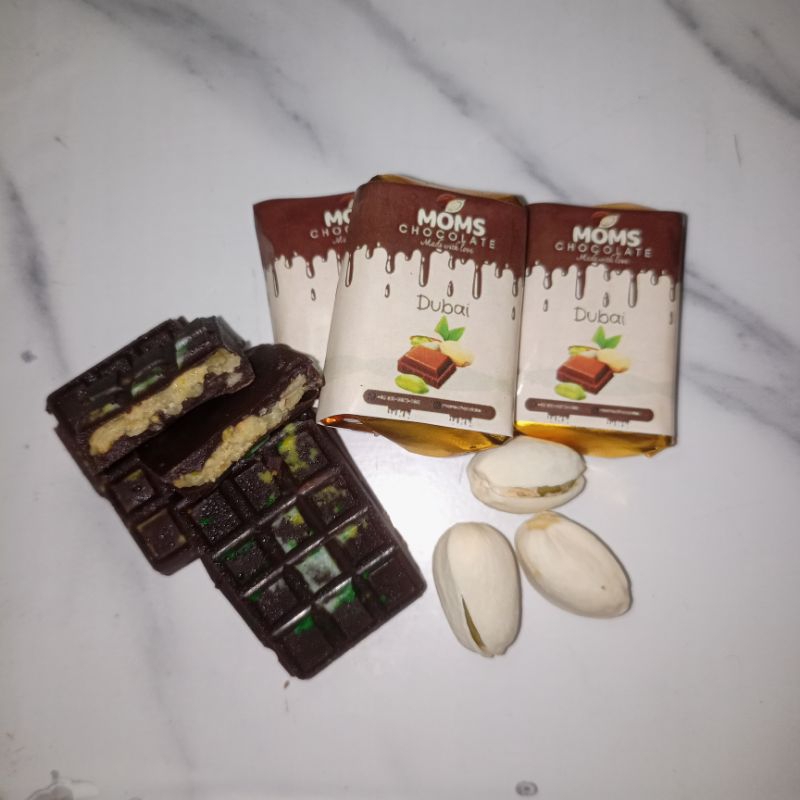 

Dubai Chocolate 3,5 x 2,5 isi 12 selusin