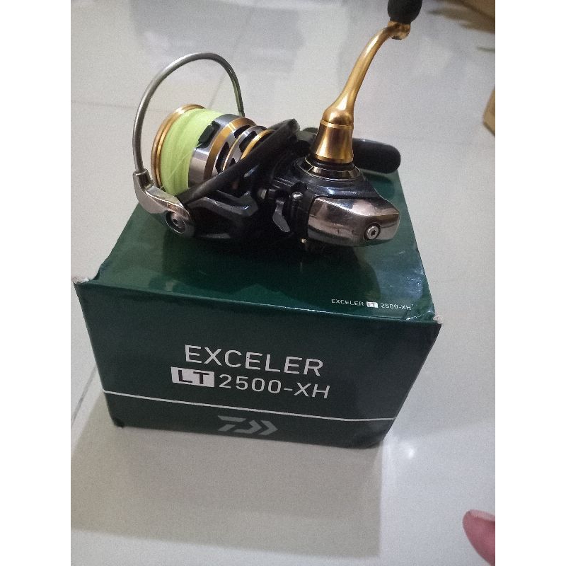 reel daiwa exceler lt 2500 xh mulus minus knop ada lecet bekas pemakaian