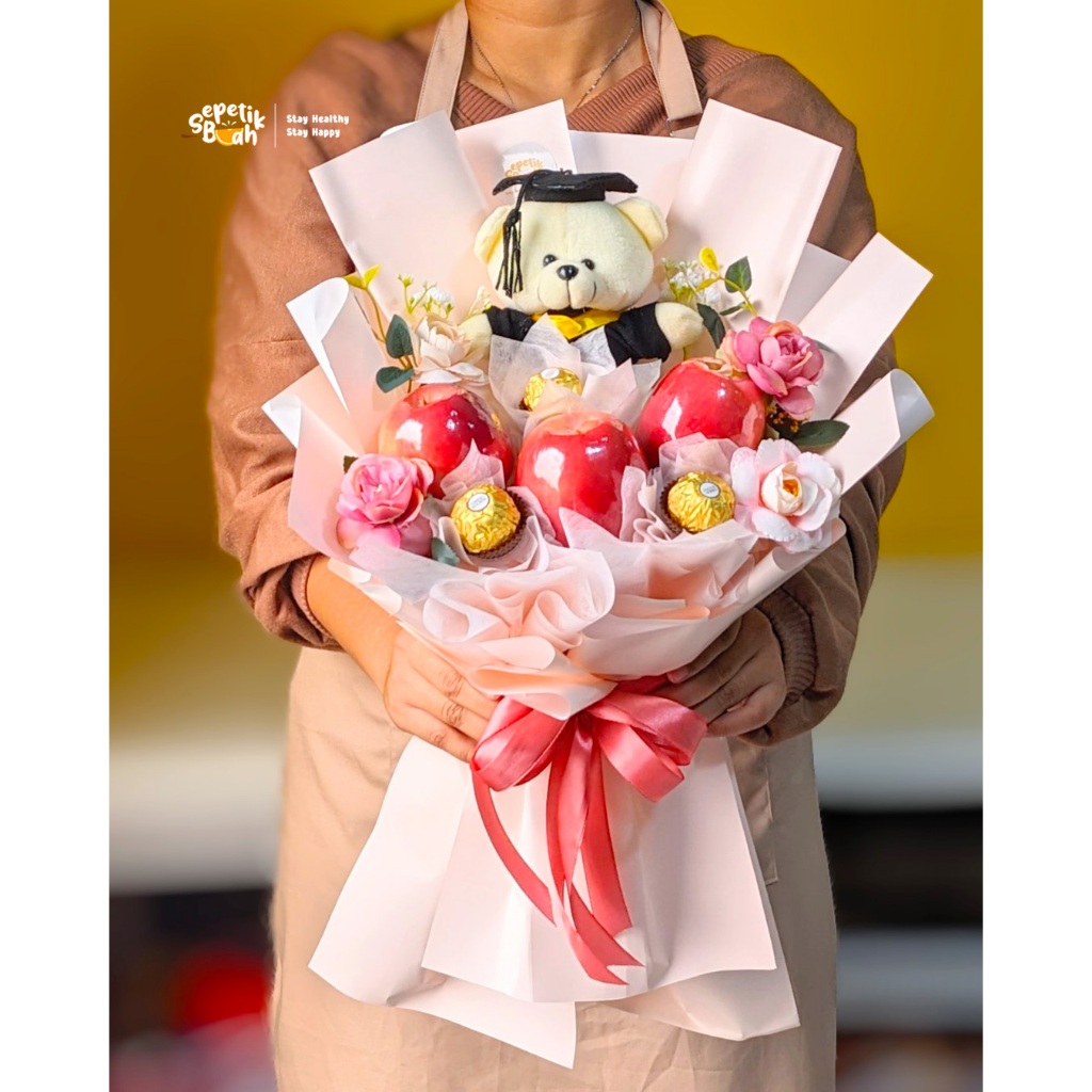 

Sepetikbuah - Graduation Pinky White Bear Choco Fruit Bouquet