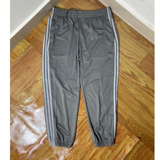 CELANA TRAINING ADIDAS SECOND