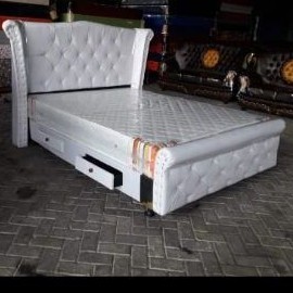 Divan jaguar plus sandaran kancing diamond/divan laci samping no.2 ukuran 160x200cm