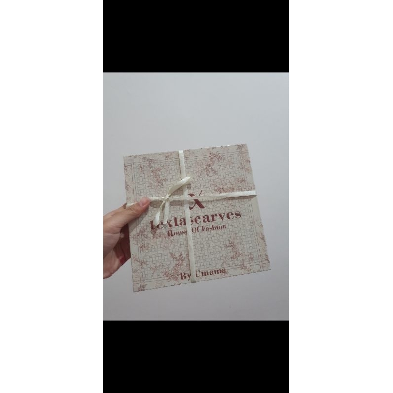 Texla Scarves Warna Krem Motif