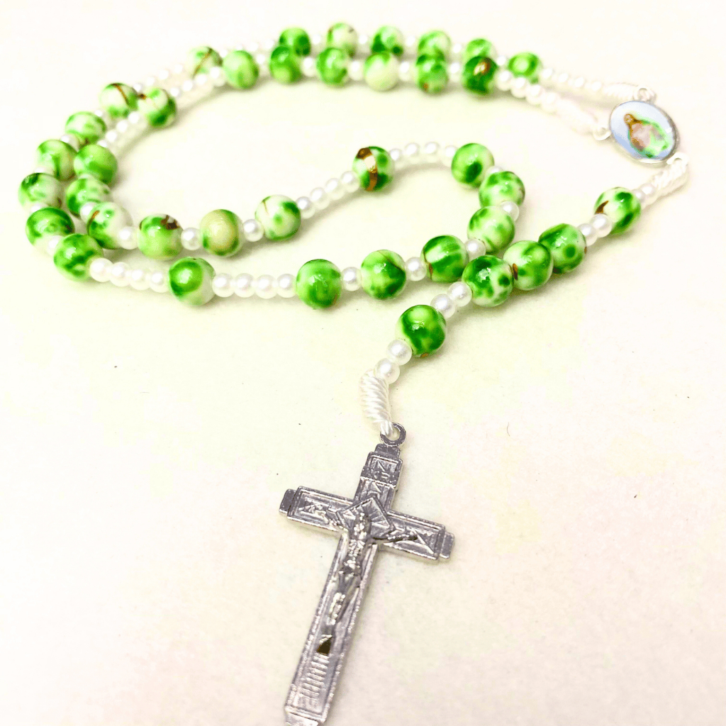 Rosario Katolik Asli Hati Kudus Yesus Manik Hijau Corak Emas Eksklusif - Tahan Karat