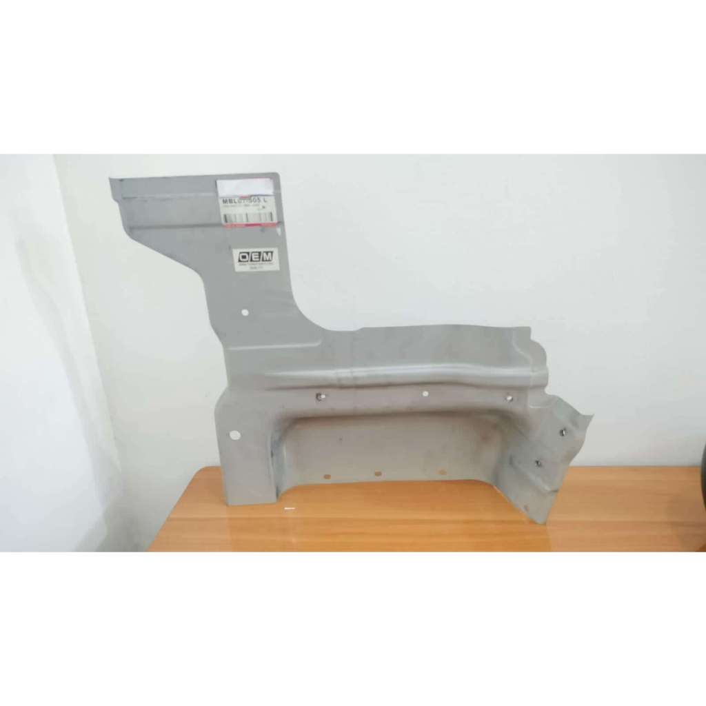 KUDA LUMPING MITSUBISHI CANTER 84 136PS KEPALA LEBAR STAND PANEL MITSUBISHI CANTER 84 136PS