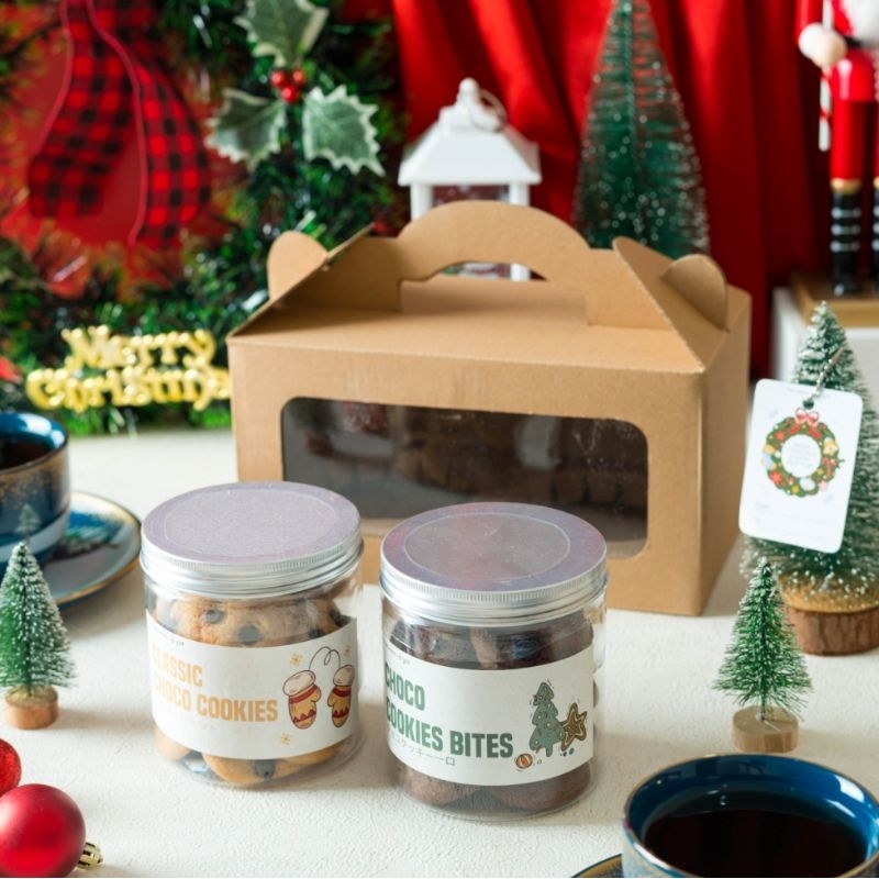 

Christmas Hampers Isi 2 ( Brownies Bites, Brownies Chips & Brownies Cookies Bites | Giftbox Gift Hadiah Souvenir Natal & Tahun baru
