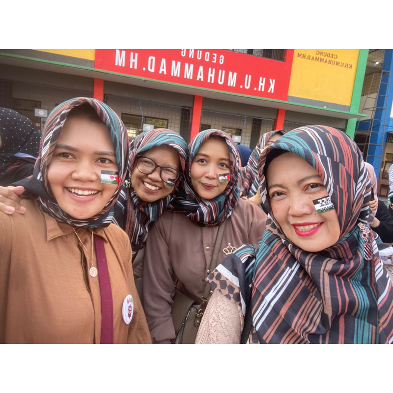 NONONSHOP Kerudung Hijab Segiempat Square Motif Salur Macan