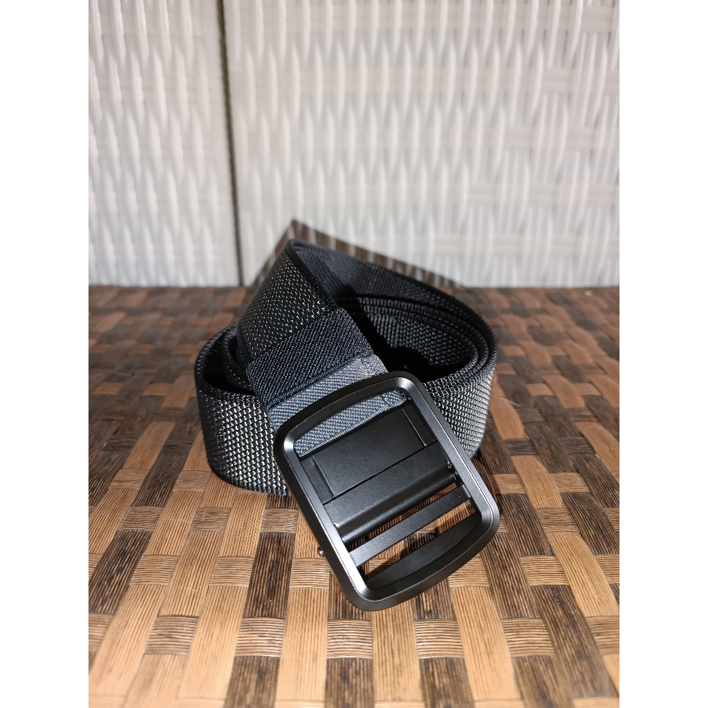 Ikat Pinggang Jepit Putar Adriell Cirillo