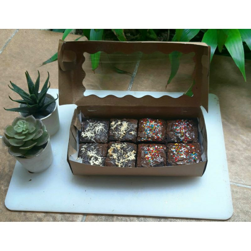 

Fudgy Brownie 20x10 cm (8 sekat)