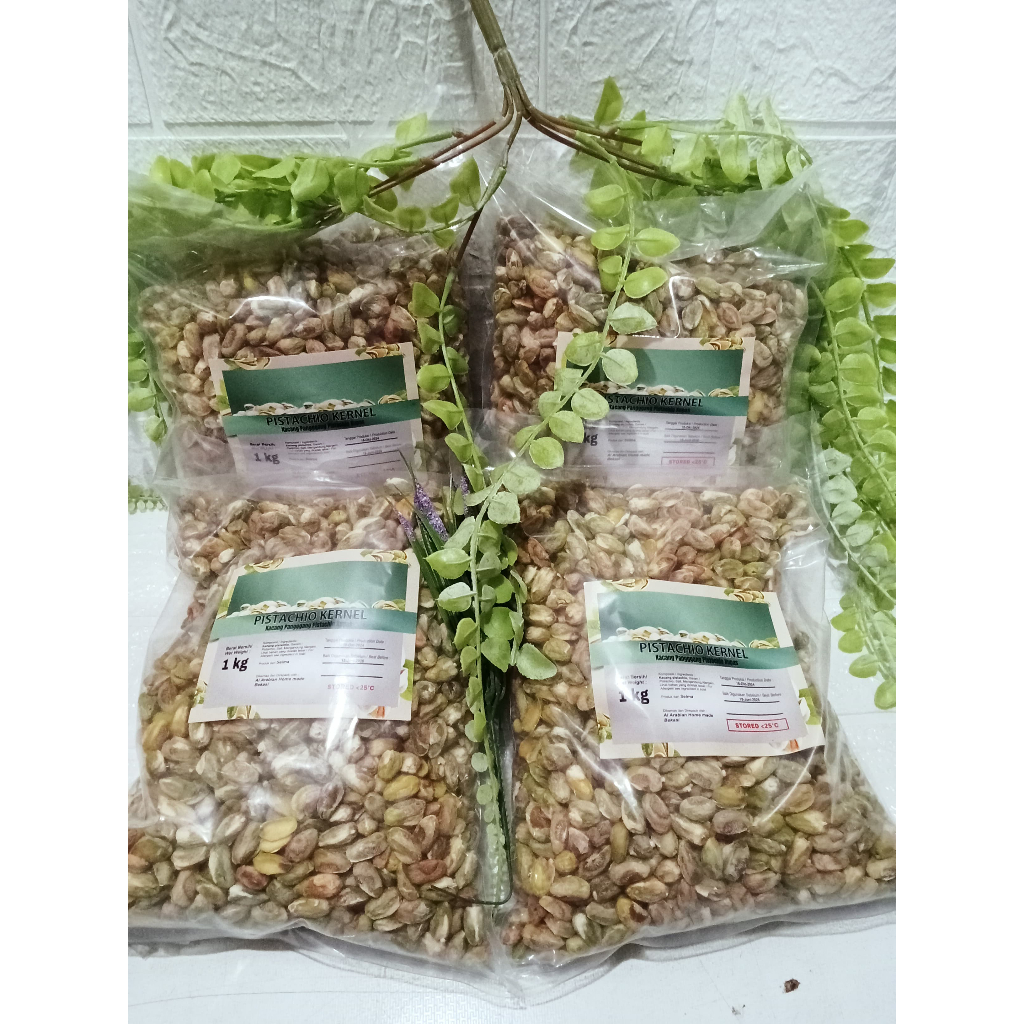 

Kacang pistachio kupas panggang