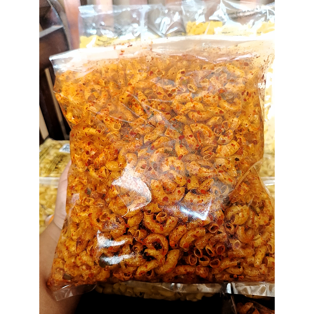 

makaroni pedas daun jeruk isi 500gr