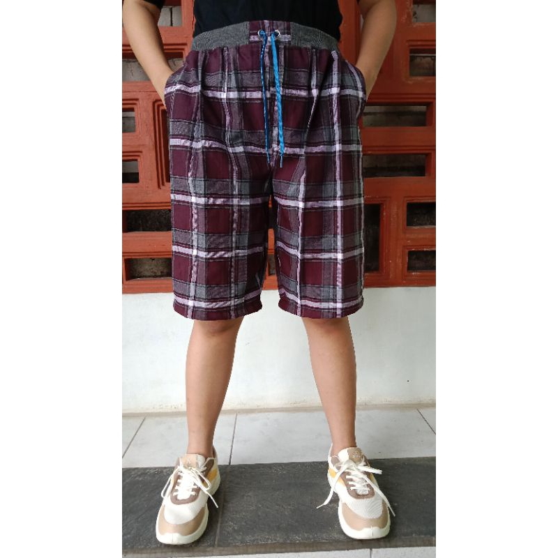 Celana Pendek Pria & Wanita Motif Kotak Kotak All Size - Jumbo Bahan Katun