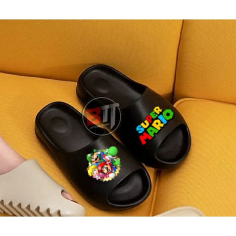 Sandal Slop Kartu Super Mario Pria dan Wanita Original Sandal Slide Sendal Slip On Sendal Karet Cowo