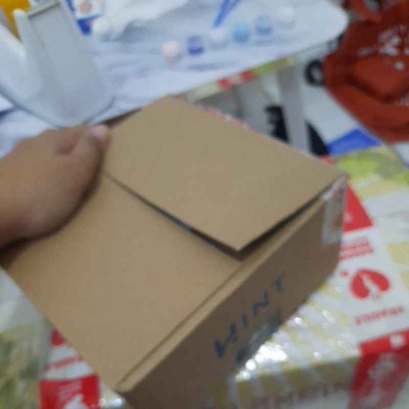 

kardus bekas kecil