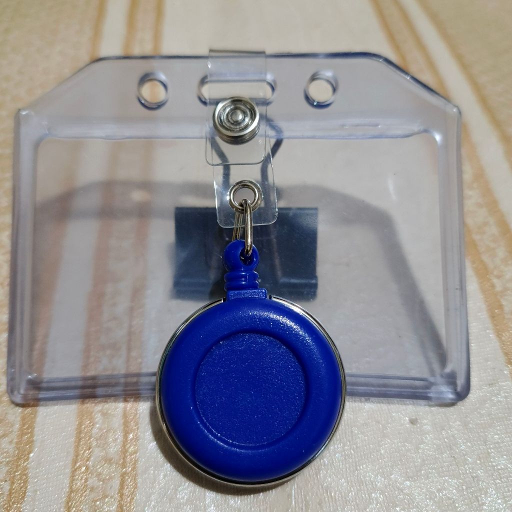 

Card Holder Karet 1Slot Kartu Transparan Yoyo Putar