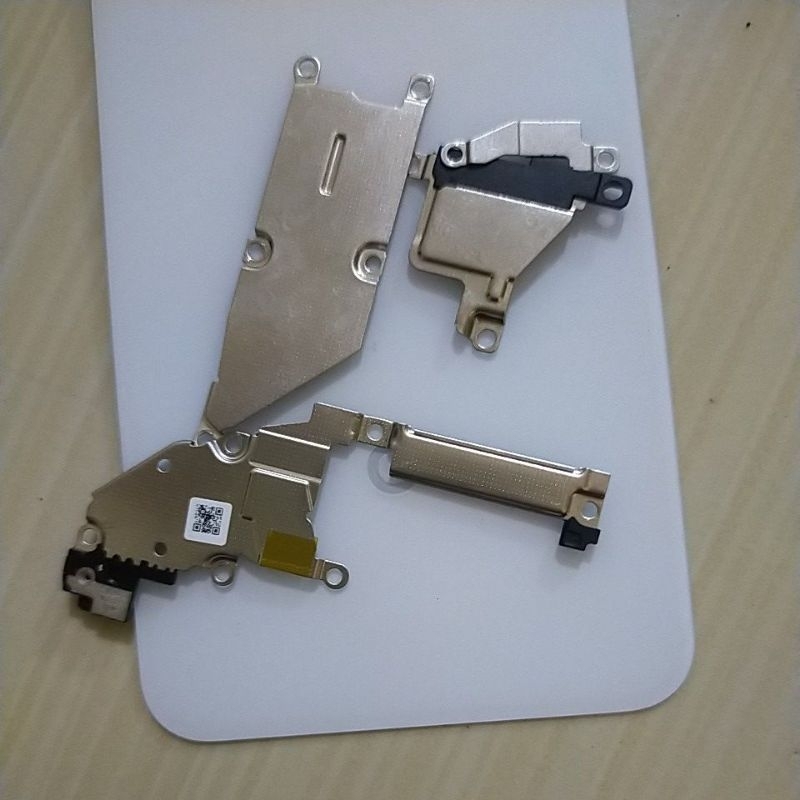 plat tutup mesin pixel 4