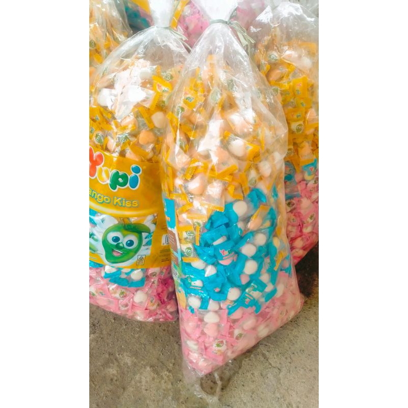 

permen yupi fruty