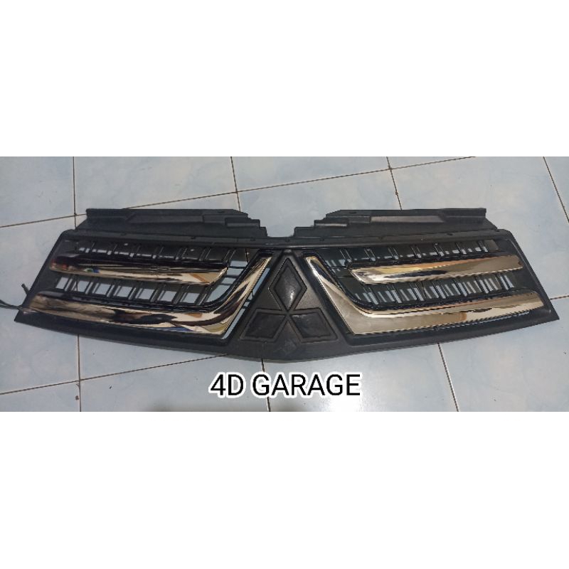 grill depan Pajero sport 2014