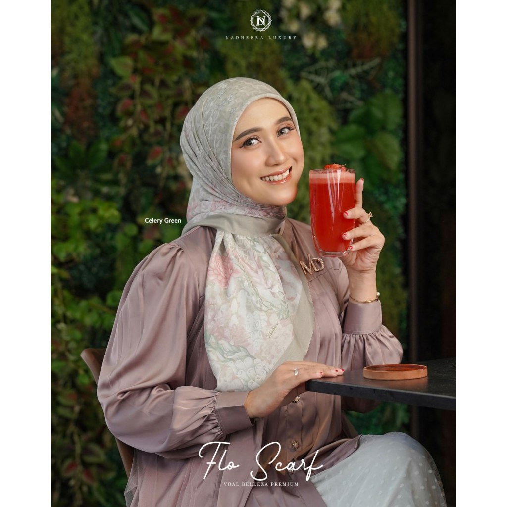 NADHEERA FLO SCARF KERUDUNG SEGI EMPAT