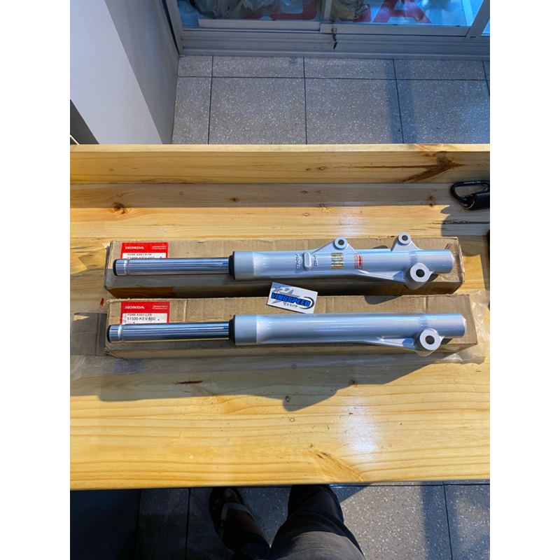 SHOCK DEPAN HONDA SUPRA X100 SET ASSY CAKRAM ORIGINAL AHM 51400-51500 KEV 650