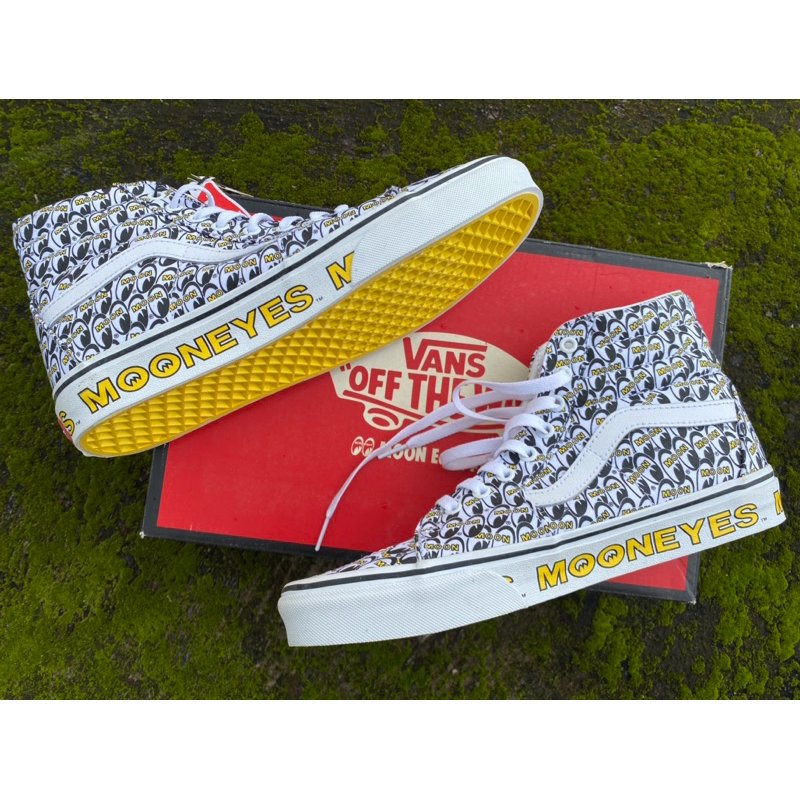 vans Mooneyes true white /yellow