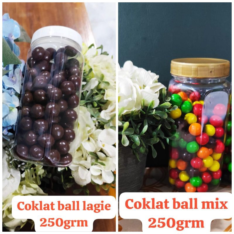 

Chocoball Permen Biskuit Bola Coklat/Mix 250gr Toples