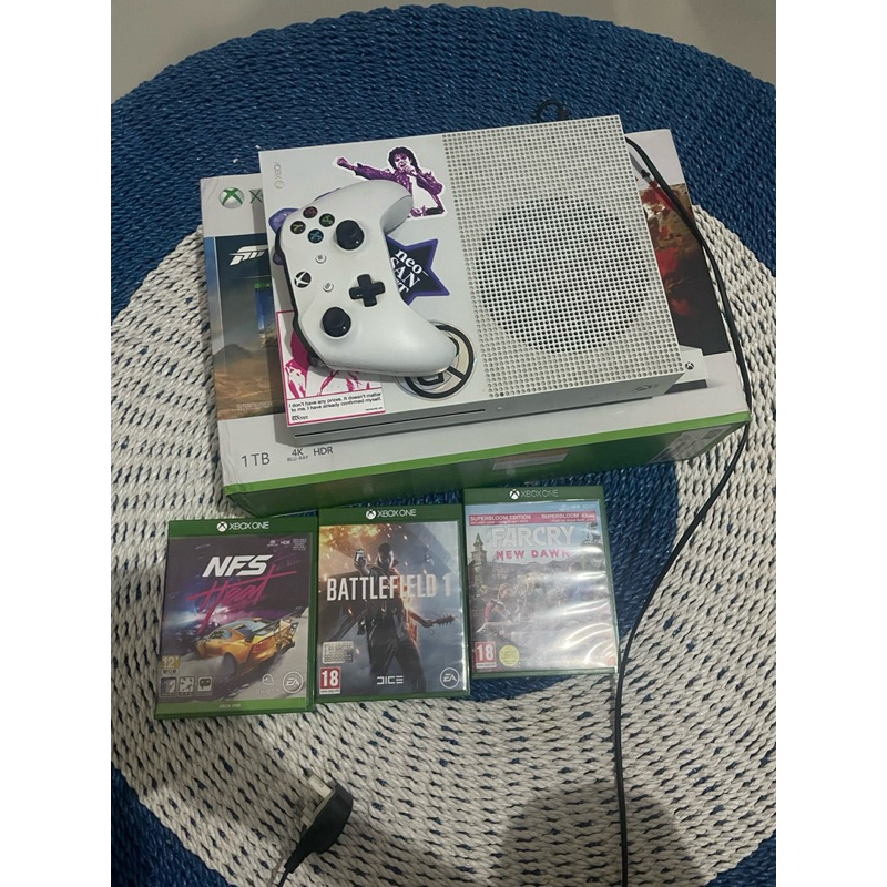 XBOX one s 1TB second