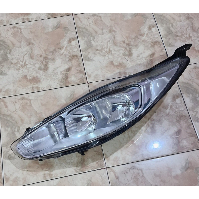 headlamp lampu depan ford fiesta 2014