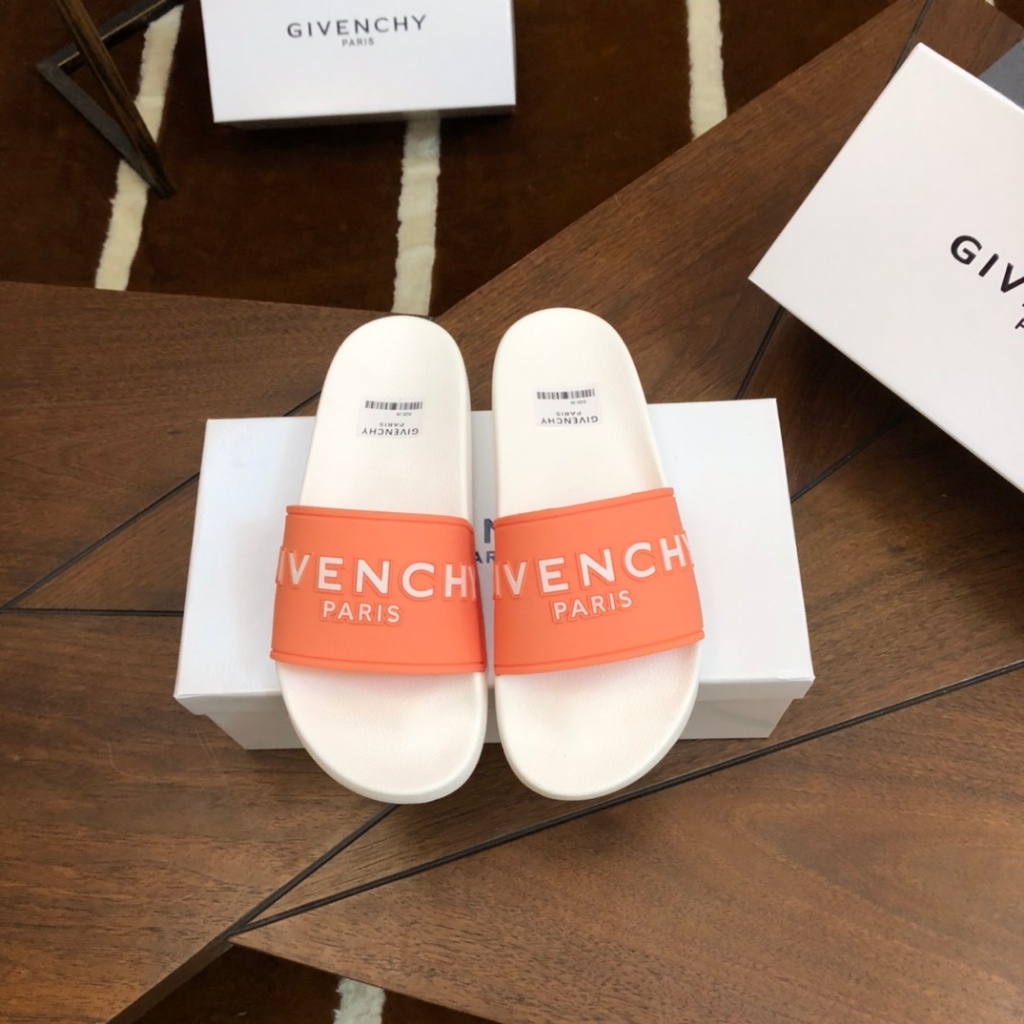 Givenchy Sandal Pasangan Huruf Timbul Rata