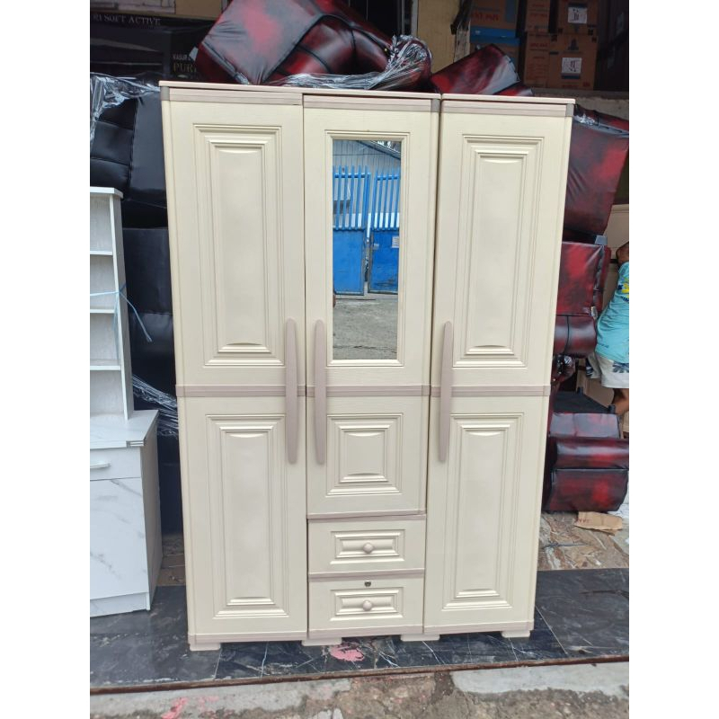 lemari plastik olymplast 3 pintu modern / lemari pakaian minimalis