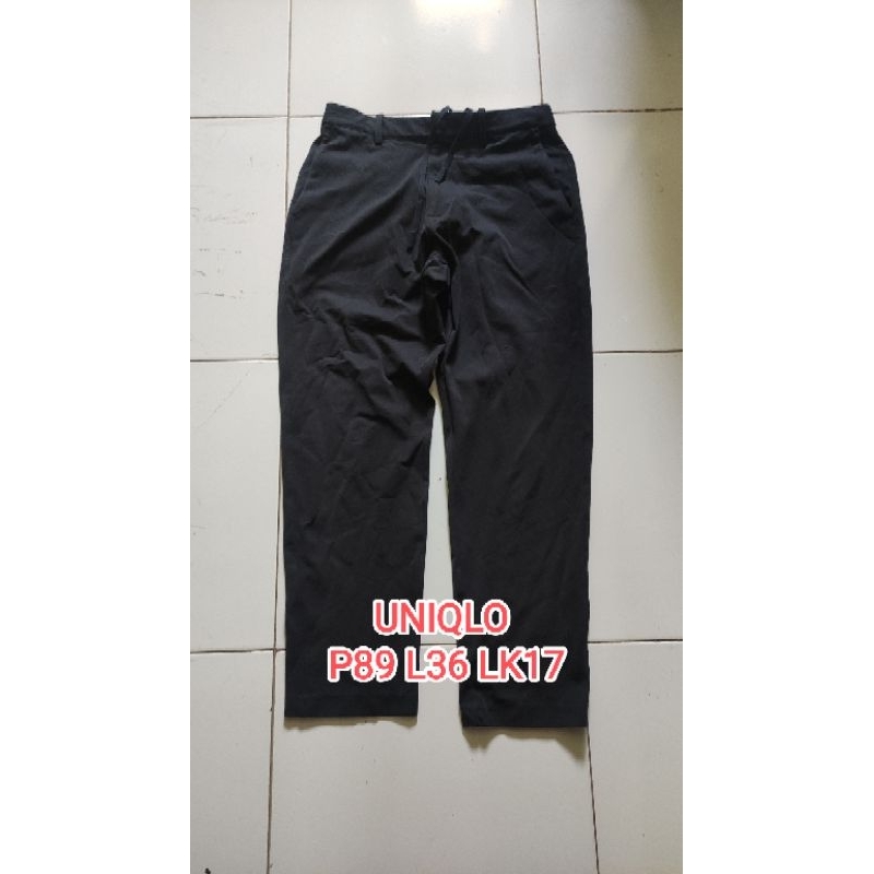 CELANA KAIN UNIQLO