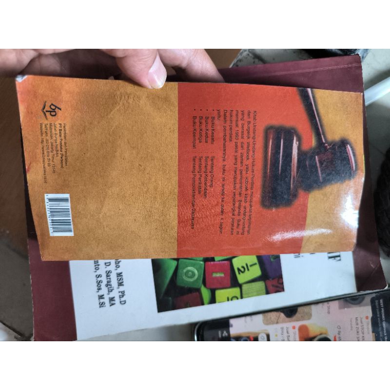 

Buku Kitab UU Hukum Perdata by Subekti preloved