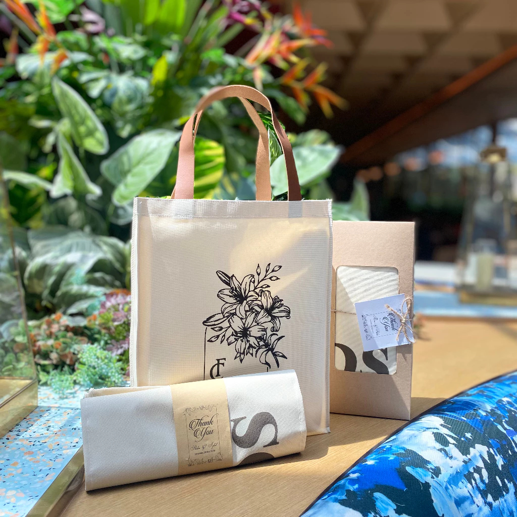 

PROMO LARISA P25, T32, L13 TAS SOUVENIR PERNIKAHAN CUSTOM, AESTETIK MURAH TOTE BAG WEDDING TERLARIS