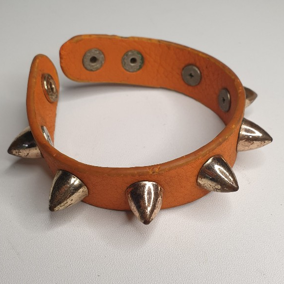 Gelang Studded Punk Kulit Oranye