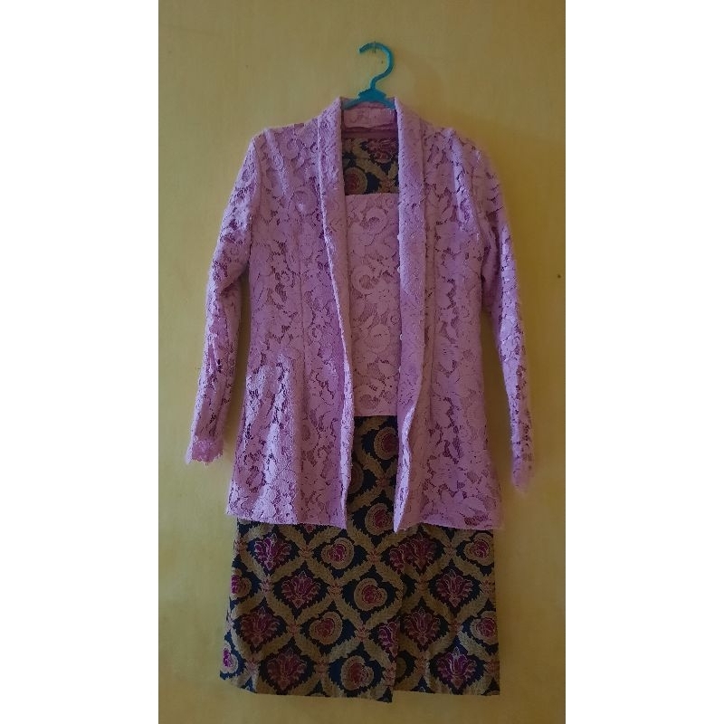 Kebaya kutu baru Preloved