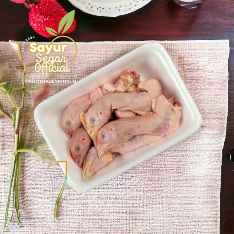 

Kepala Ayam Segar 500gr FREE Bumbu Giling ( by request )